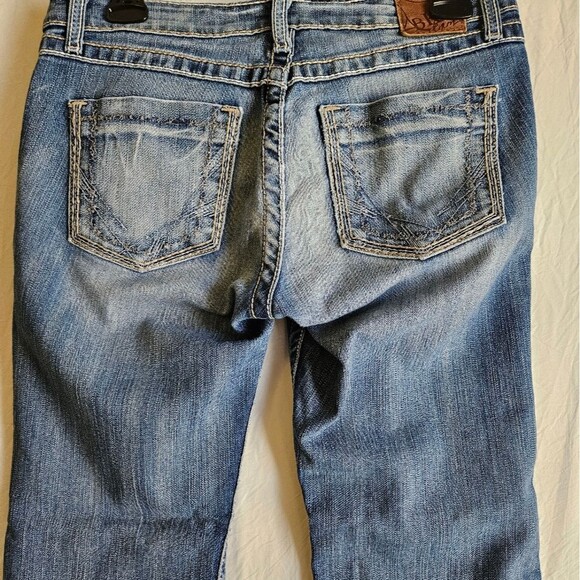 BKE Jeans Womens 28 x 29.5 (30x29) Sabrina Low Rise Boot Stretch Distressed GUC - Picture 9 of 10